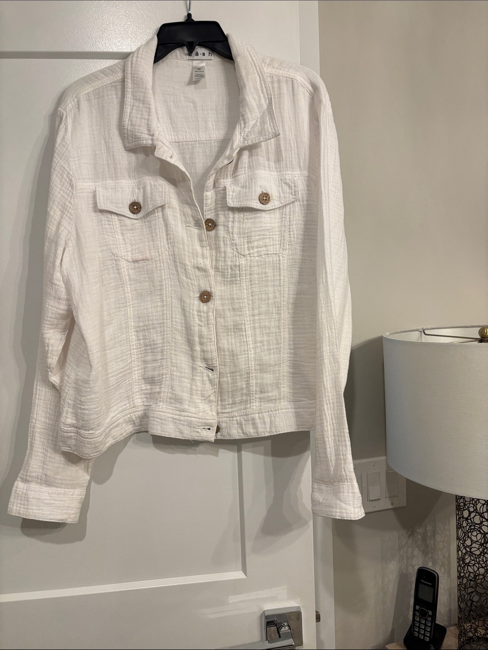 Textured White Button-Front Jacket 100 %cotton